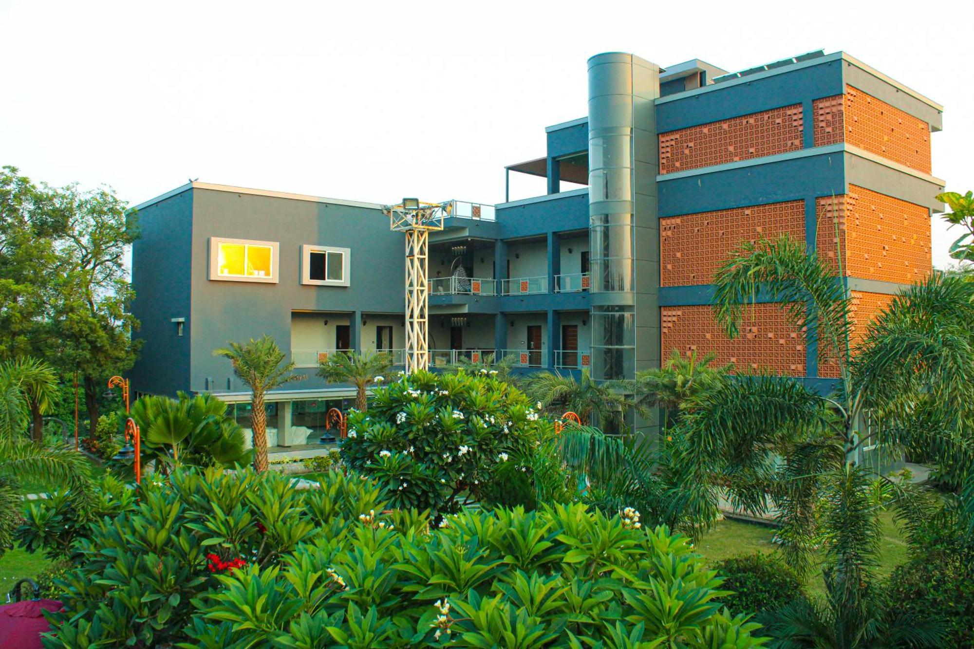 Krishna Riverside Resort Vasad Exterior foto